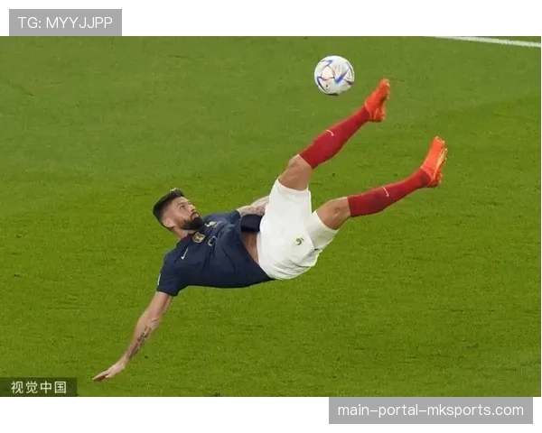 终场哨响，确认无缘季后赛后，活塞更衣室一片沉寂